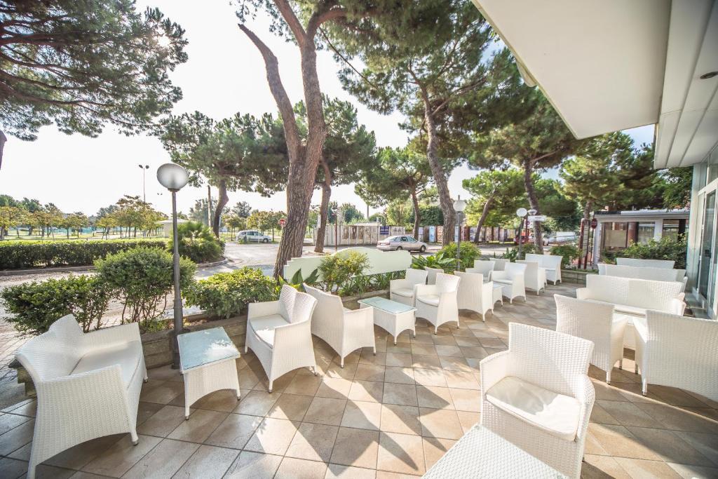 Ciccio Hotel Misano Adriatico Bagian luar foto