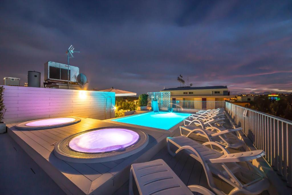 Ciccio Hotel Misano Adriatico Bagian luar foto