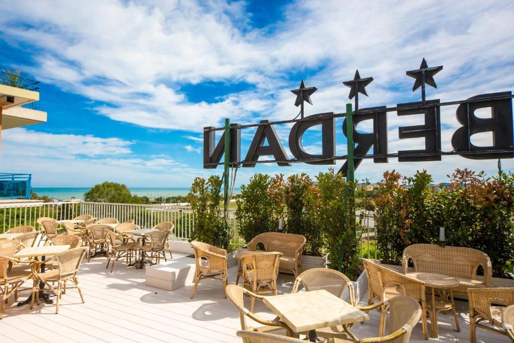 Ciccio Hotel Misano Adriatico Bagian luar foto