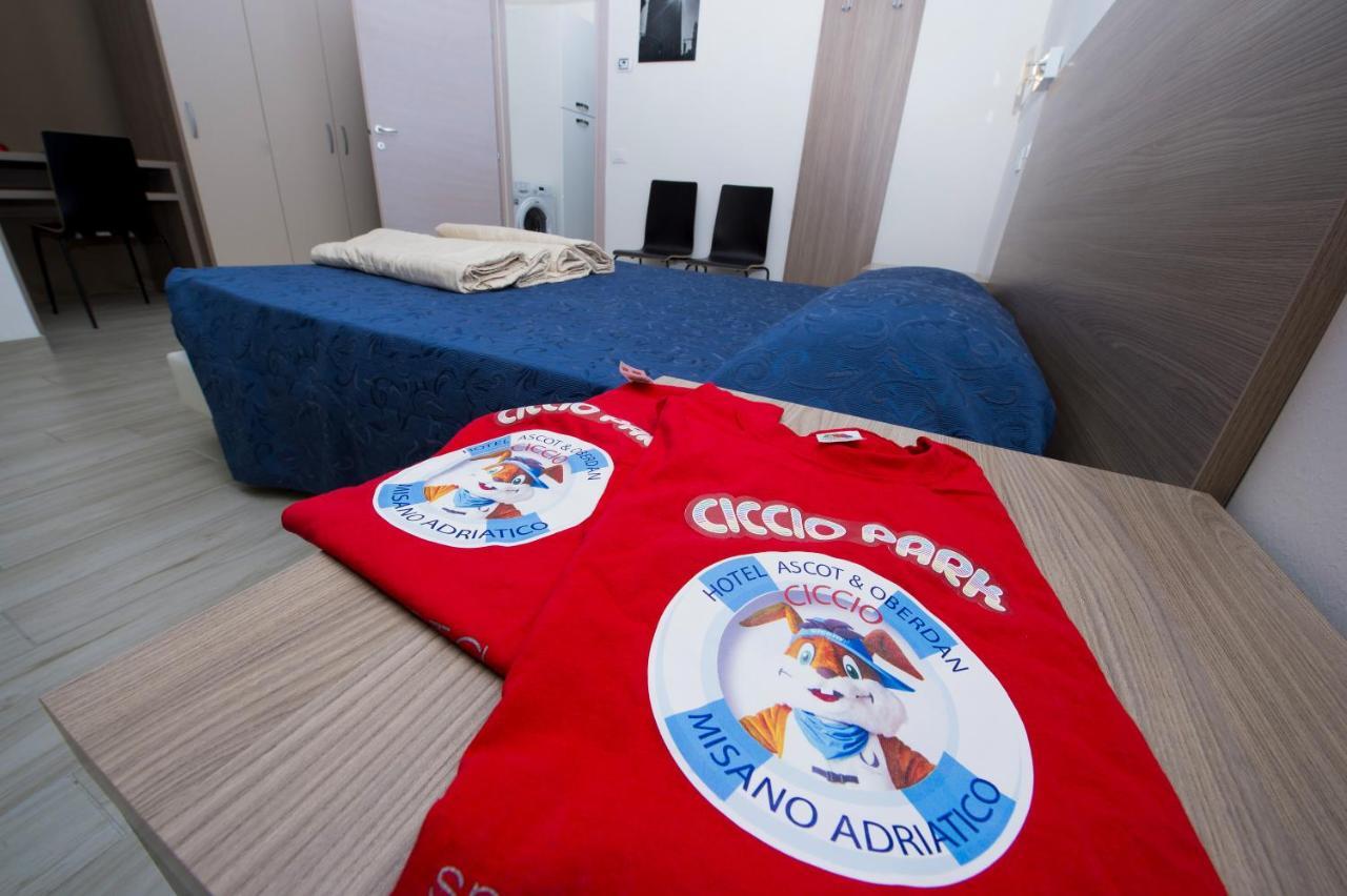 Ciccio Hotel Misano Adriatico Bagian luar foto